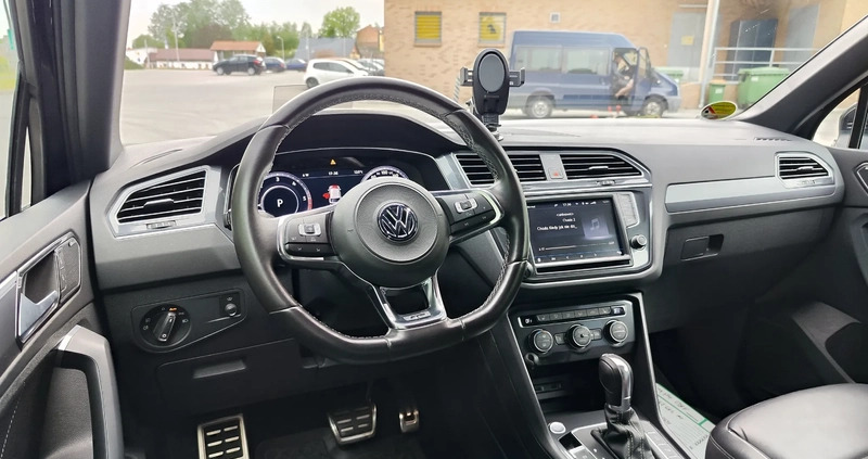 Volkswagen Tiguan cena 117900 przebieg: 183000, rok produkcji 2017 z Praszka małe 781
